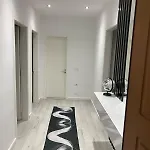 Bright Seaside Apartment, 100m From The With Sea Views Apartamento Vlorë