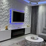 Bright Seaside Apartment, 100m From The With Sea Views