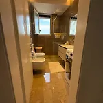 Bright Seaside Apartment, 100m From The With Sea Views Vlorë