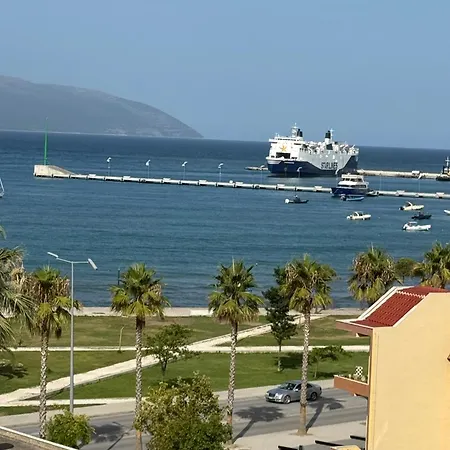 Bright Seaside Apartment, 100m From The With Sea Views * Vlore