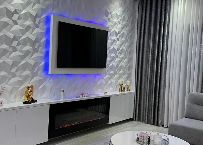 Bright Seaside Apartment, 100m From The With Sea Views