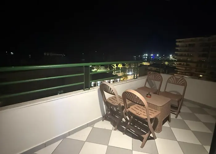 Bright Seaside Apartment, 100m From The With Sea Views * Vlorë