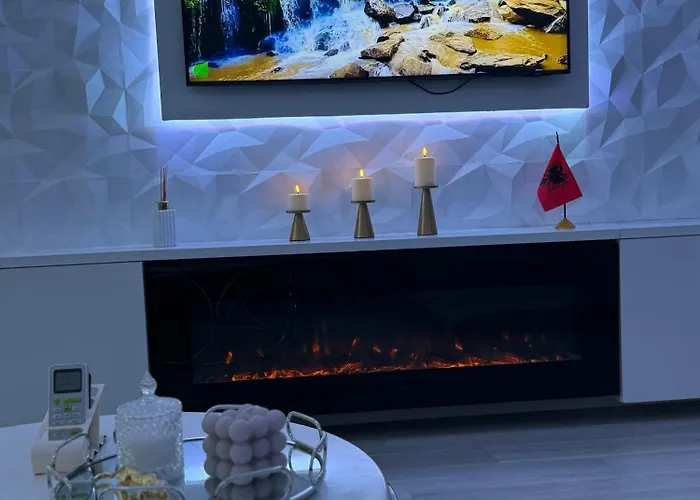 Bright Seaside Apartment, 100m From The With Sea Views Appartamento