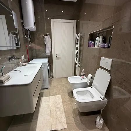 公寓 Bright Seaside Apartment, 100m From The With Sea Views