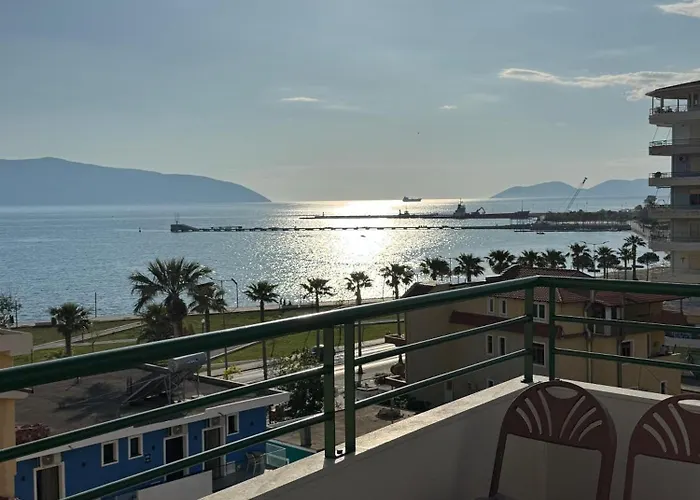 Bright Seaside Apartment, 100m From The With Sea Views * Wlora