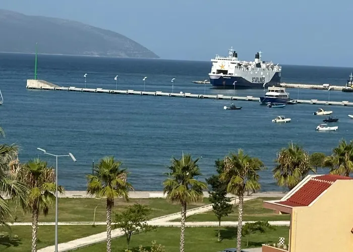 Bright Seaside Apartment, 100m From The With Sea Views * Wlora