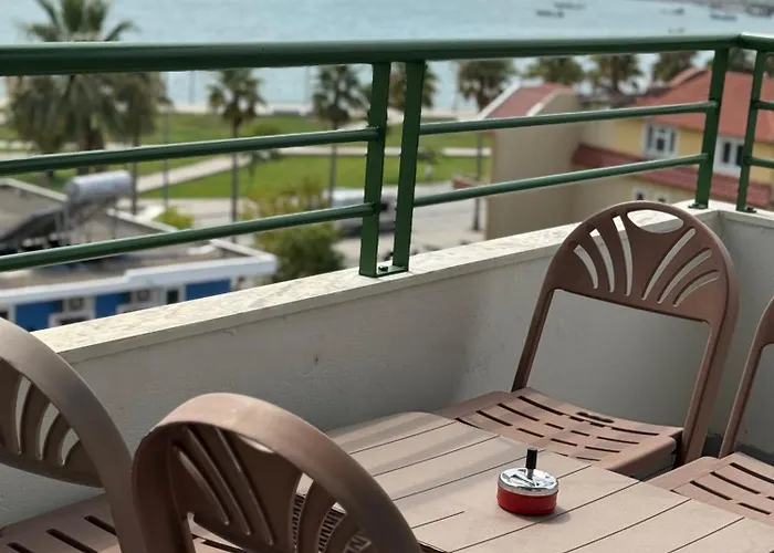 Apartament Bright Seaside Apartment, 100m From The With Sea Views *